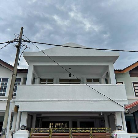 Ibai Golf Home Resort Homestay กัวลาตรังกานู ภายนอก รูปภาพ
