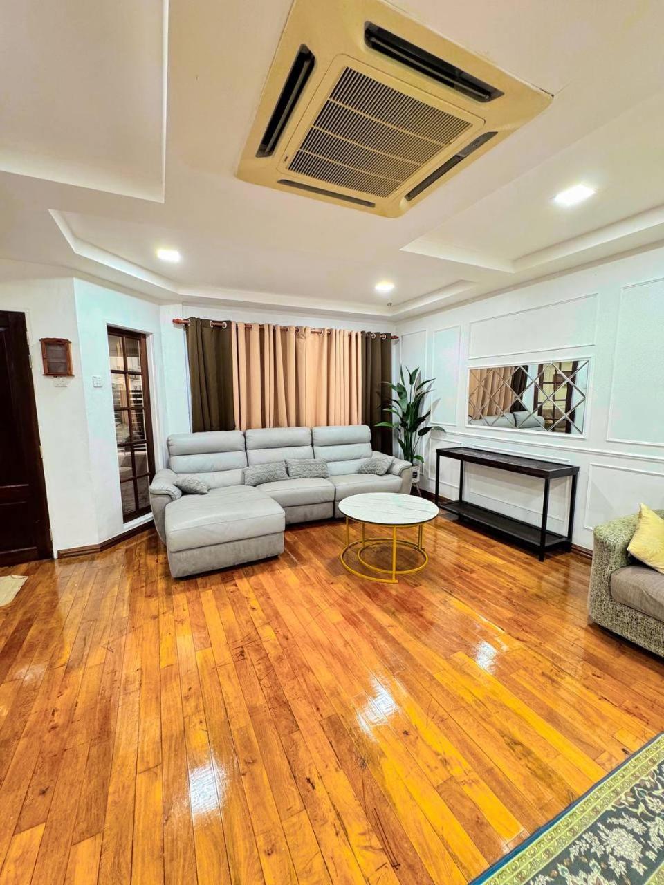 Ibai Golf Home Resort Homestay กัวลาตรังกานู ภายนอก รูปภาพ